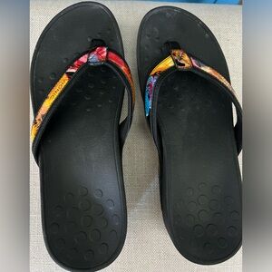 Vionic Platform Sandals - size 8